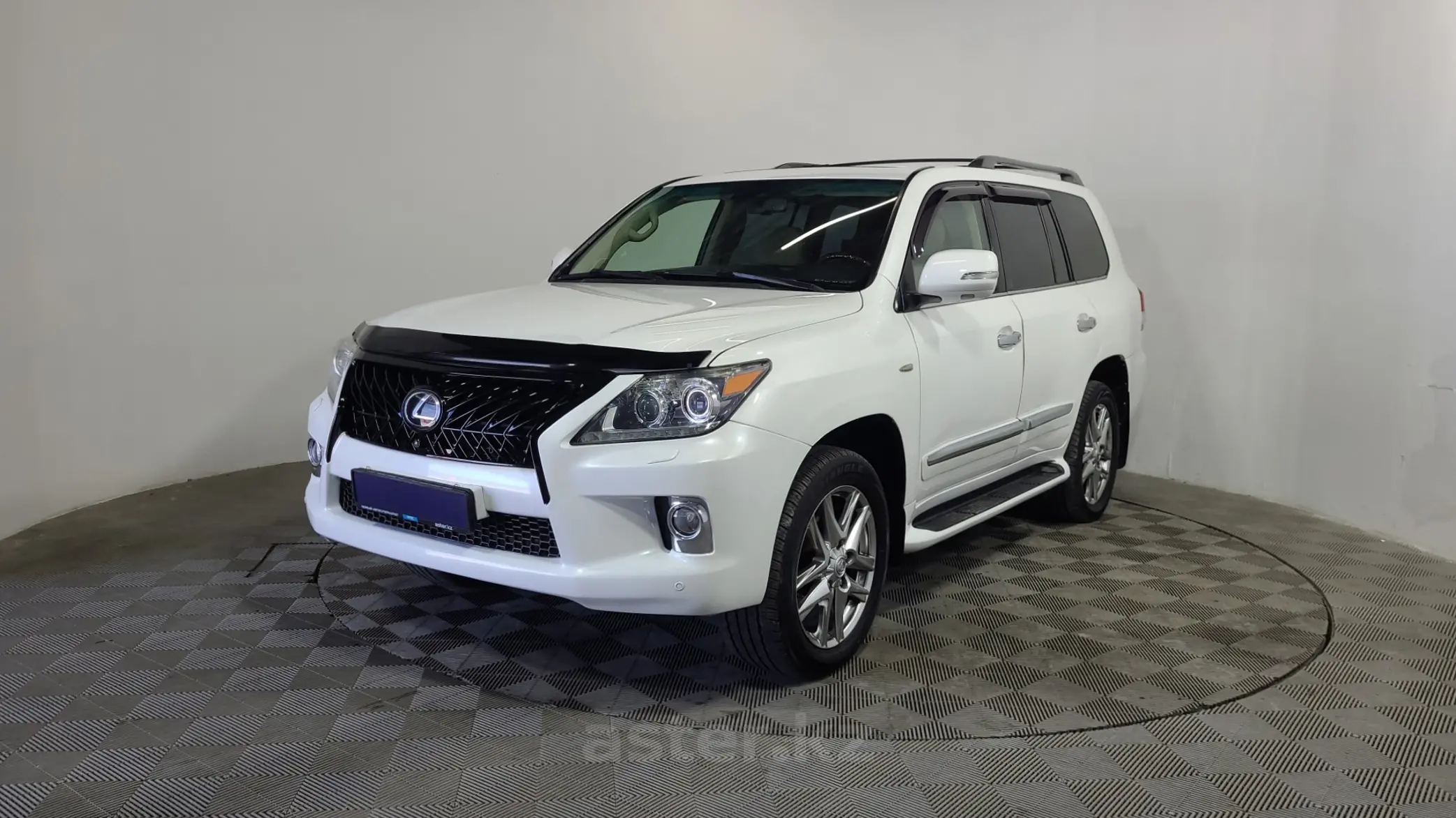 Lexus LX 2008