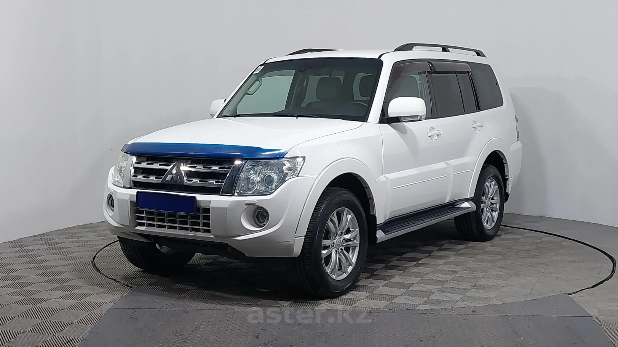 Mitsubishi Pajero 2012