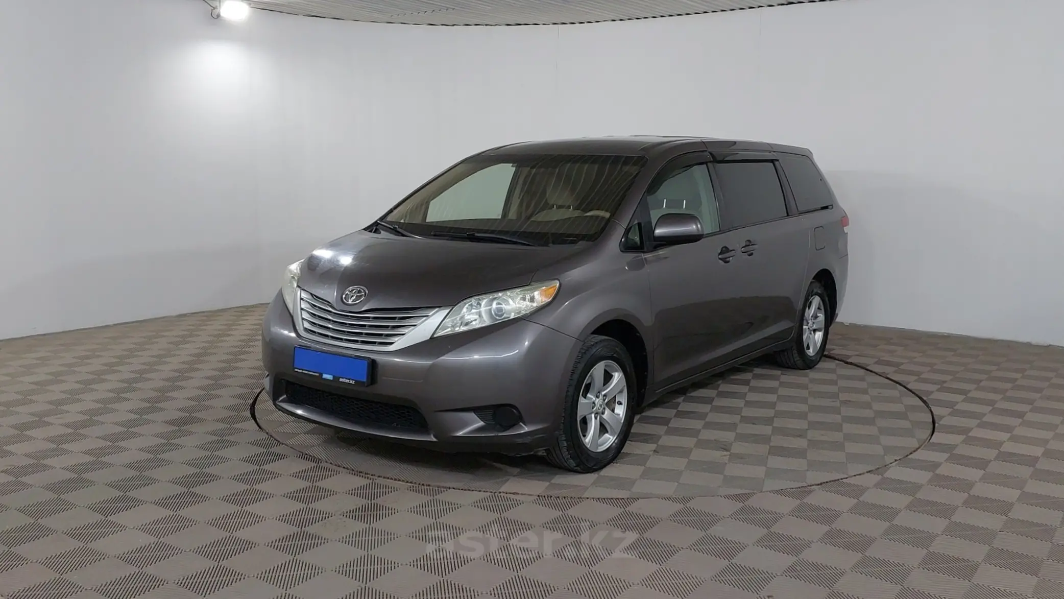 Toyota Sienna 2010