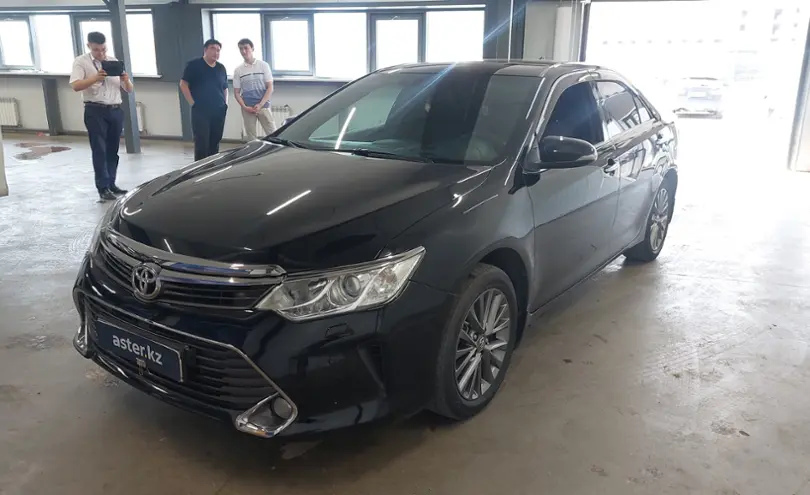 Toyota Camry 2015 года за 11 668 000 тг. в Астана