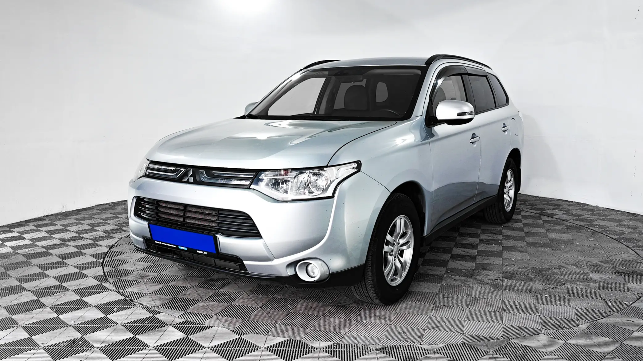 Mitsubishi Outlander 2012