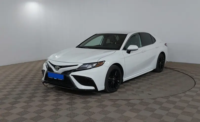 Toyota Camry 2019 года за 10 990 000 тг. в Шымкент