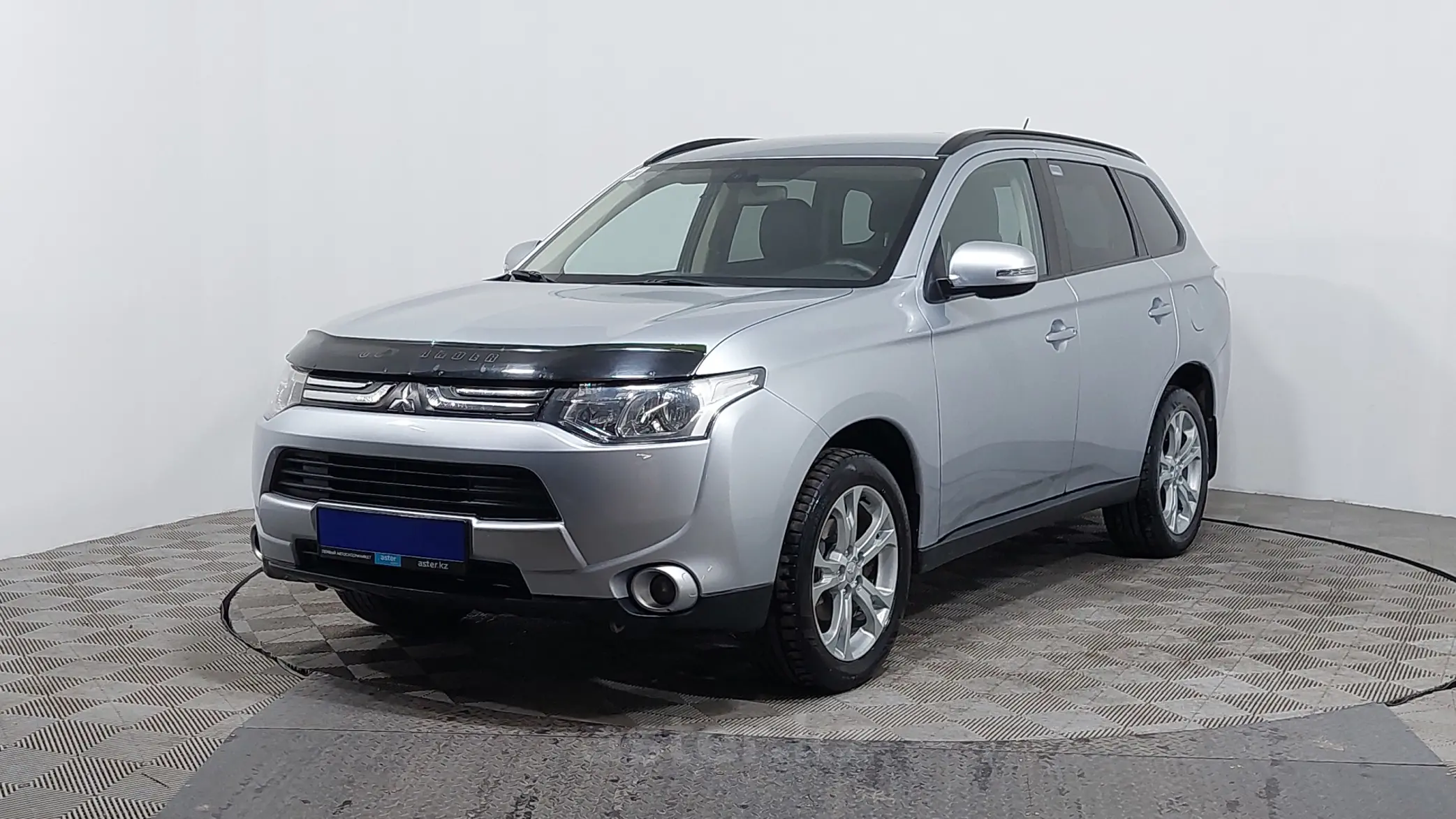 Mitsubishi Outlander 2012