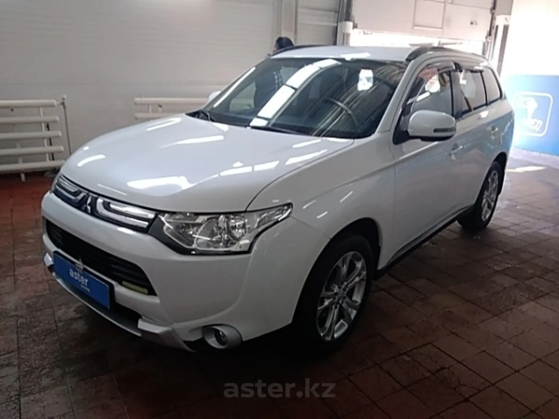 Mitsubishi Outlander 2013