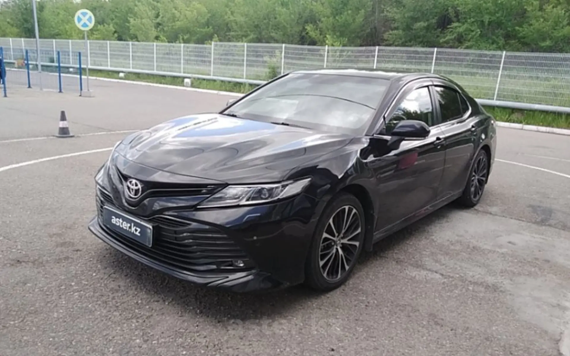 Toyota Camry 2019