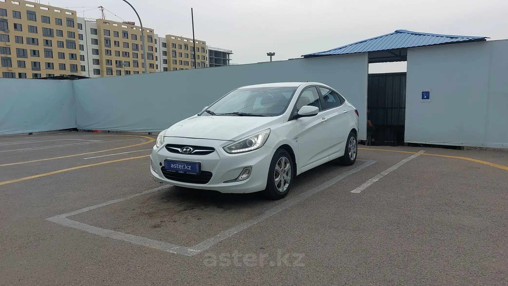 Hyundai Accent 2013