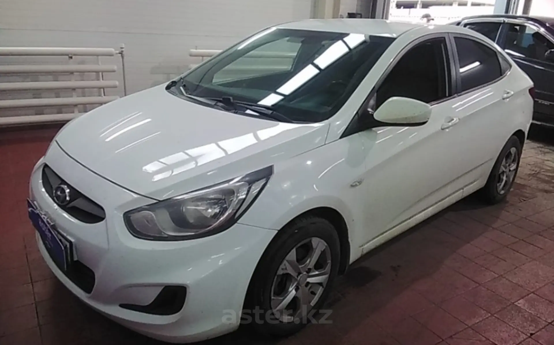 Hyundai Accent 2013