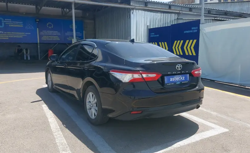 Toyota Camry 2019 года за 14 000 000 тг. в Алматы фото 4