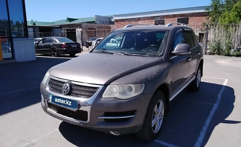 Volkswagen Touareg 2008 года за 6 500 000 тг. в Актобе