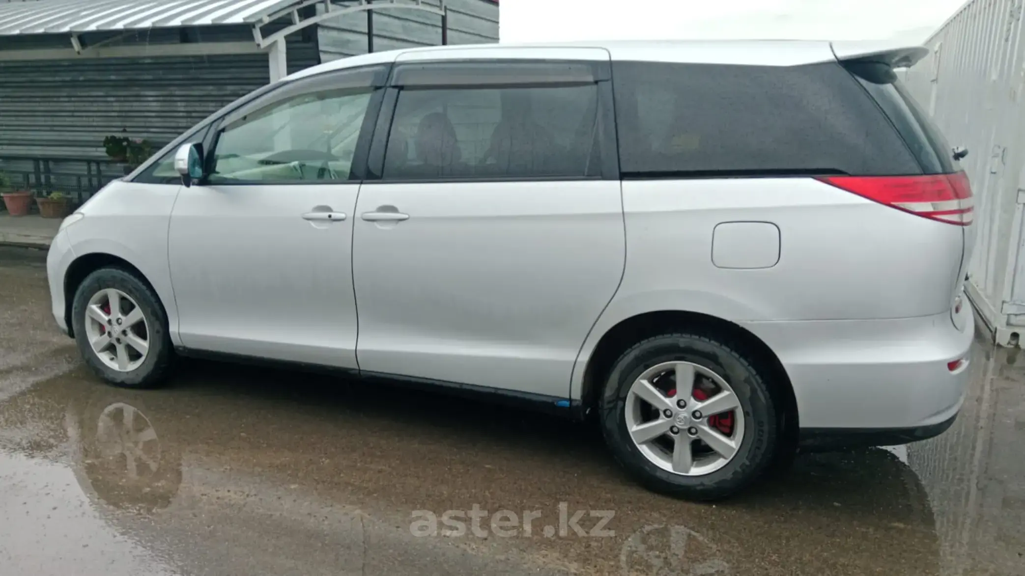 Toyota Estima 2008