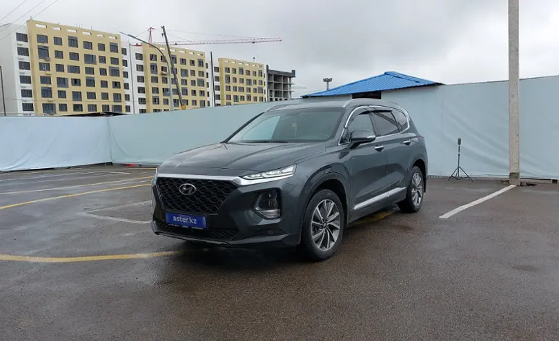 Hyundai Santa Fe 2020 года за 16 000 000 тг. в Алматы