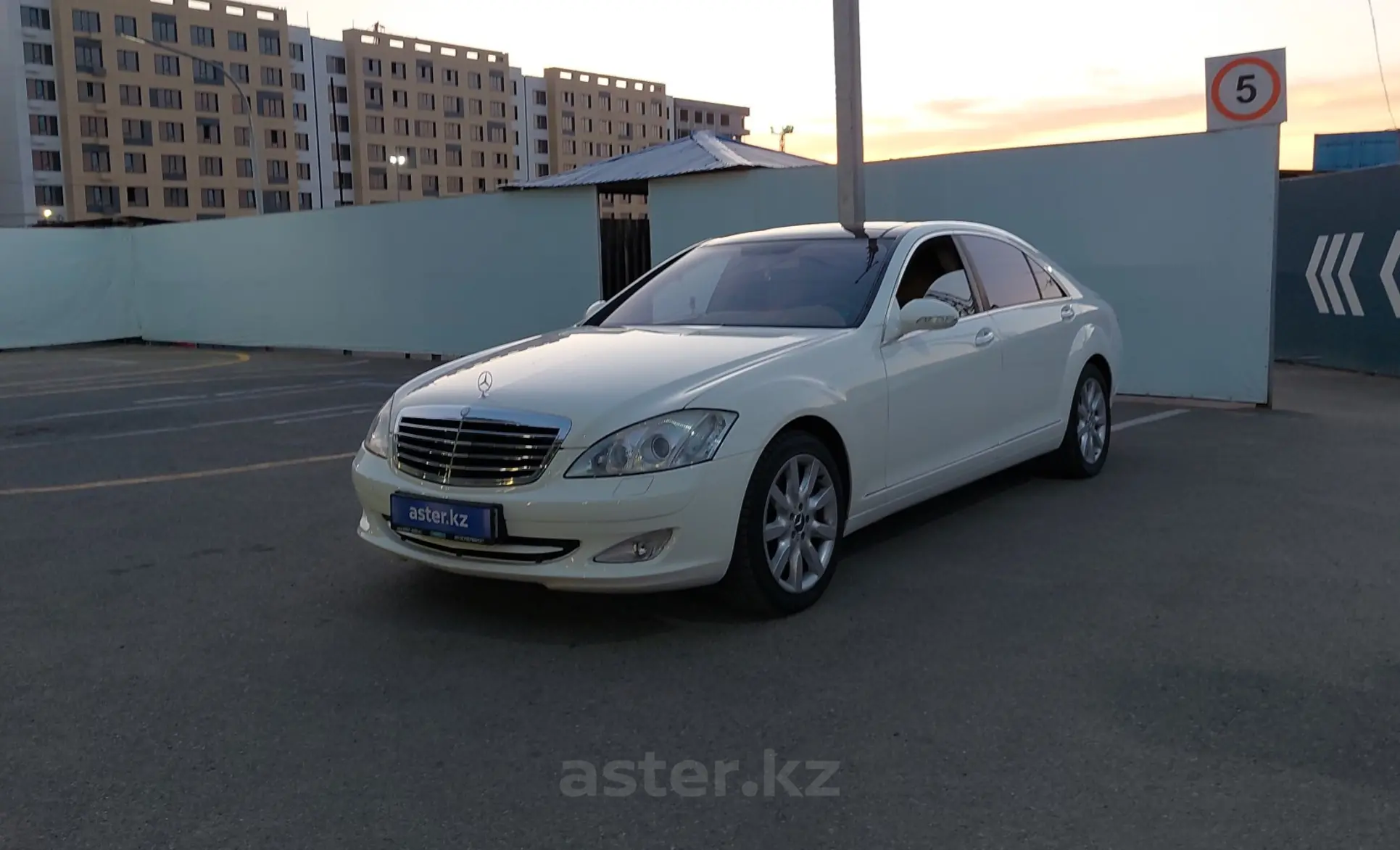 Mercedes-Benz S-Класс 2005