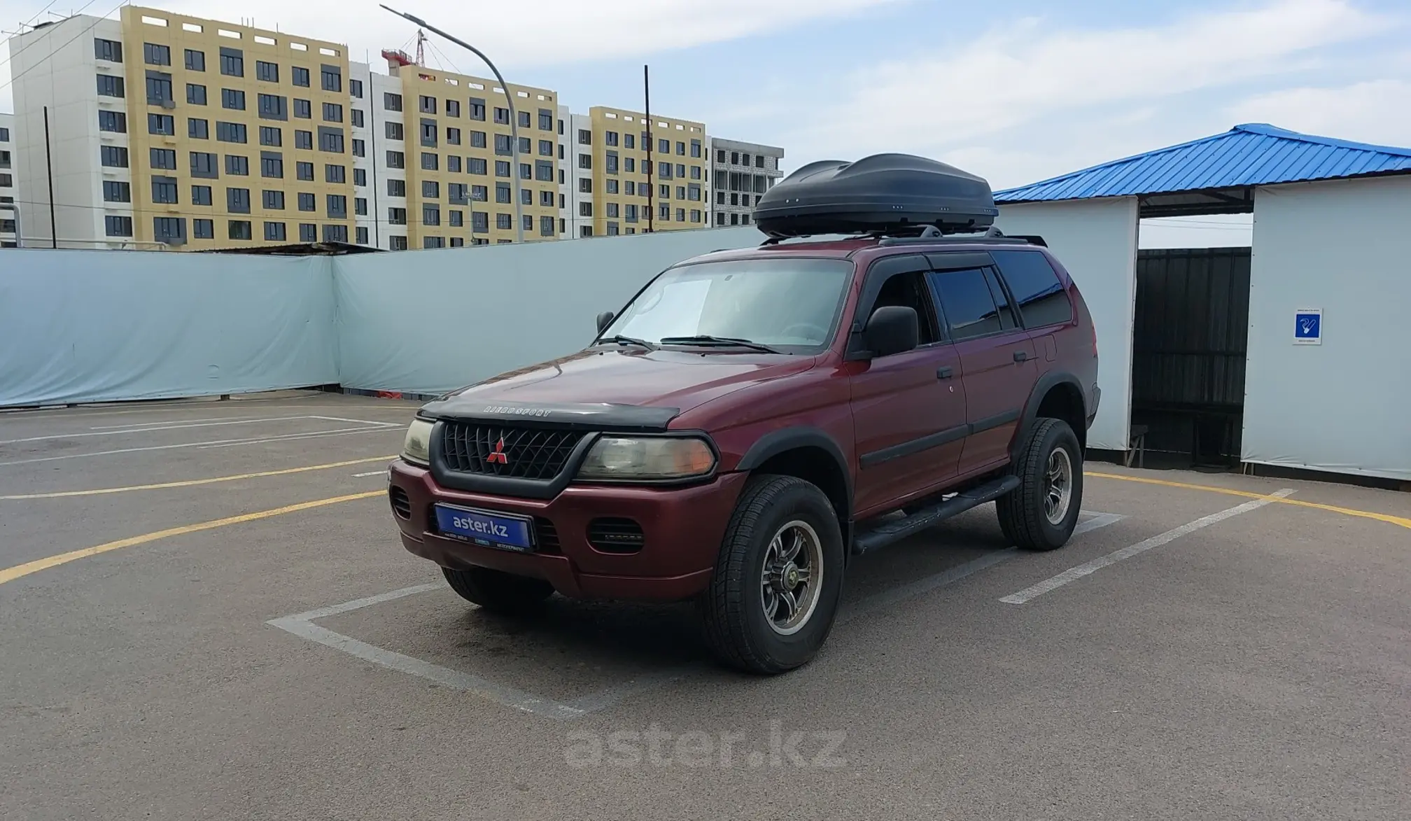 Mitsubishi Montero Sport 2000