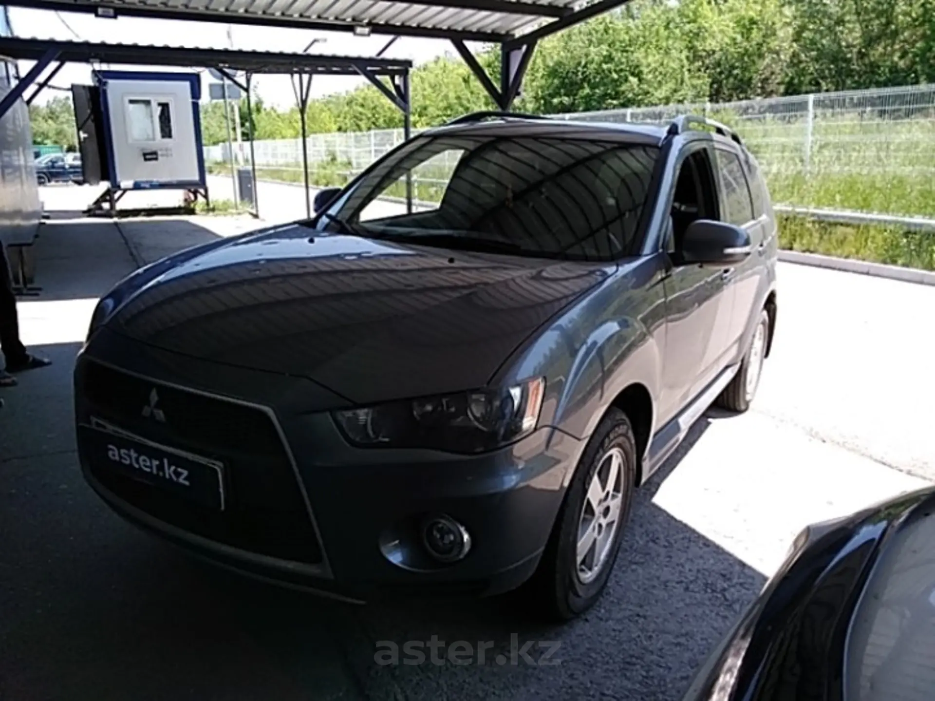 Mitsubishi Outlander 2011