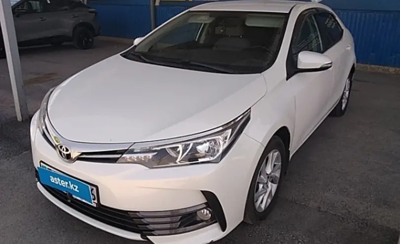 Toyota Corolla 2018 года за 7 400 000 тг. в Атырау