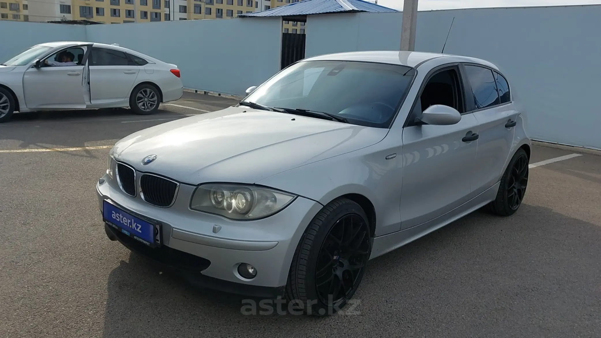 BMW 1 серии 2005