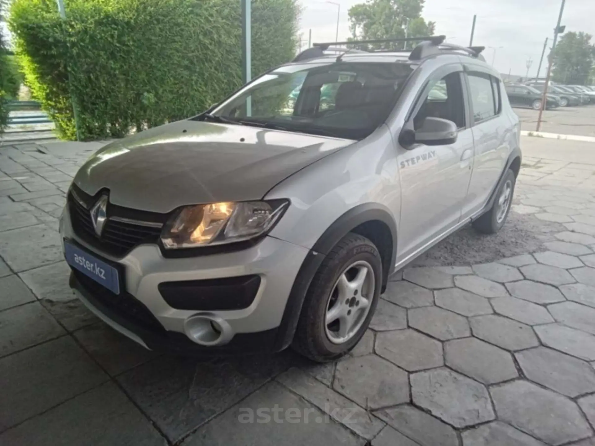 Renault Sandero 2015