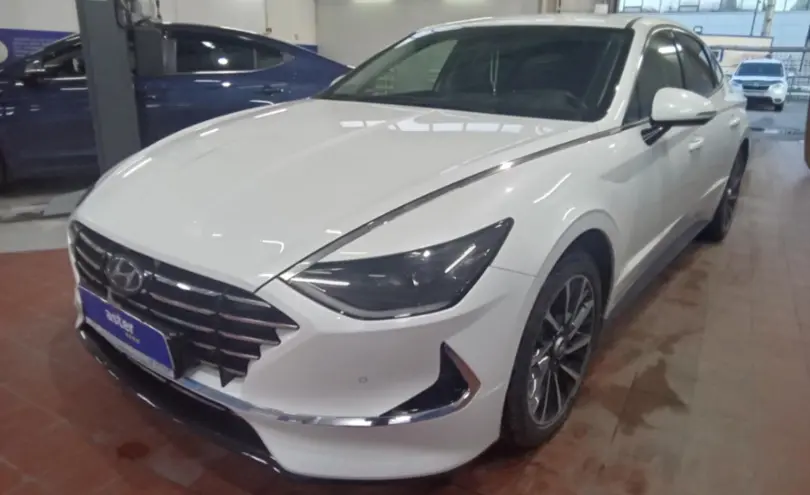 Hyundai Sonata 2020 года за 13 500 000 тг. в Астана