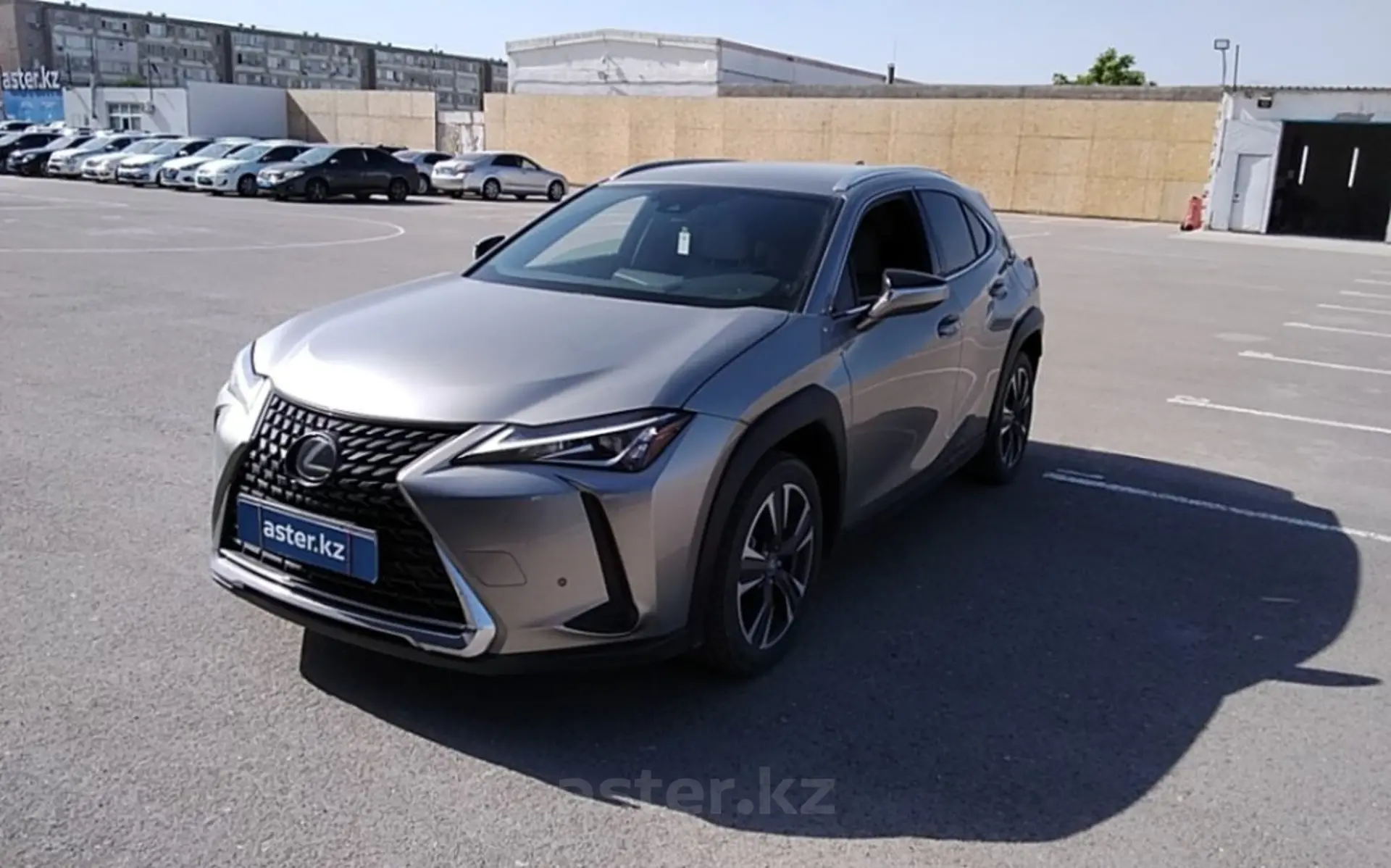 Lexus UX 2021