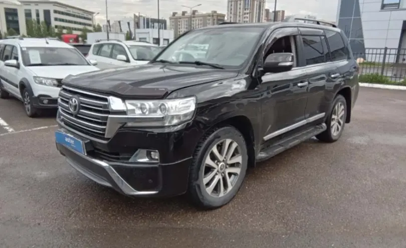 Toyota Land Cruiser 2016 года за 28 000 000 тг. в Астана