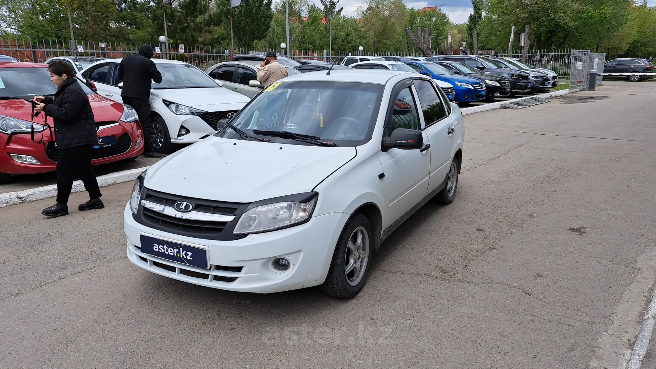 LADA (ВАЗ) Granta 2015