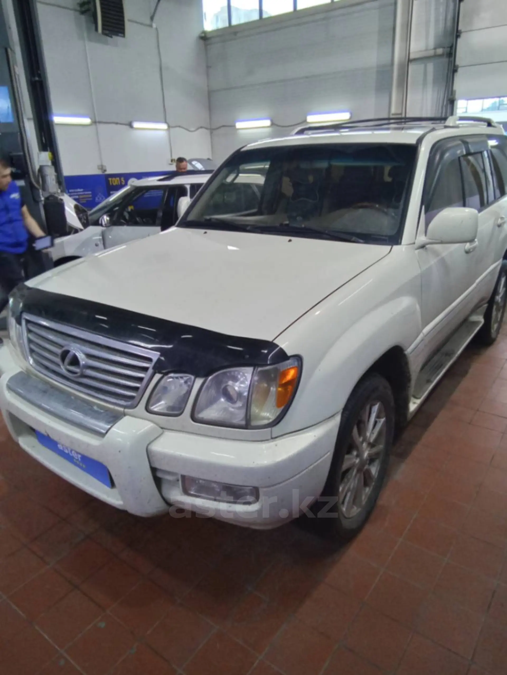 Lexus LX 1999