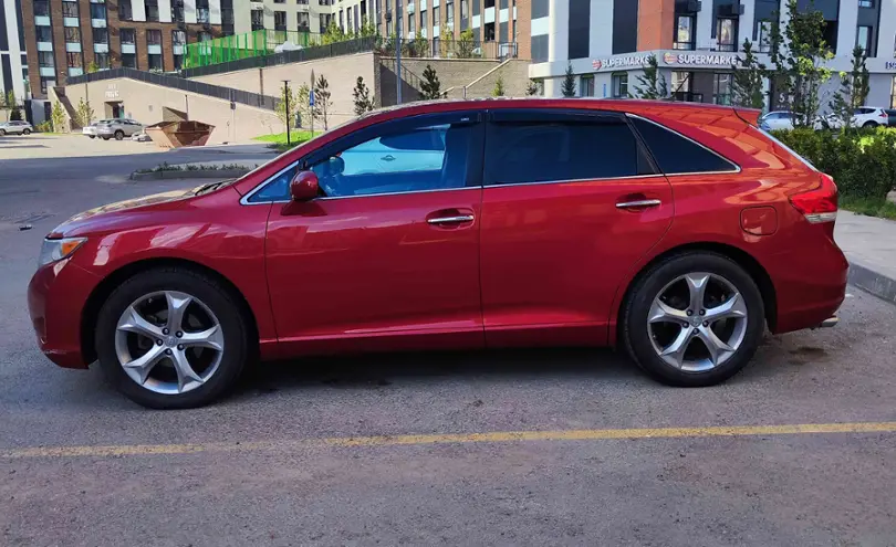 Toyota Venza 2010 года за 9 900 000 тг. в Астана