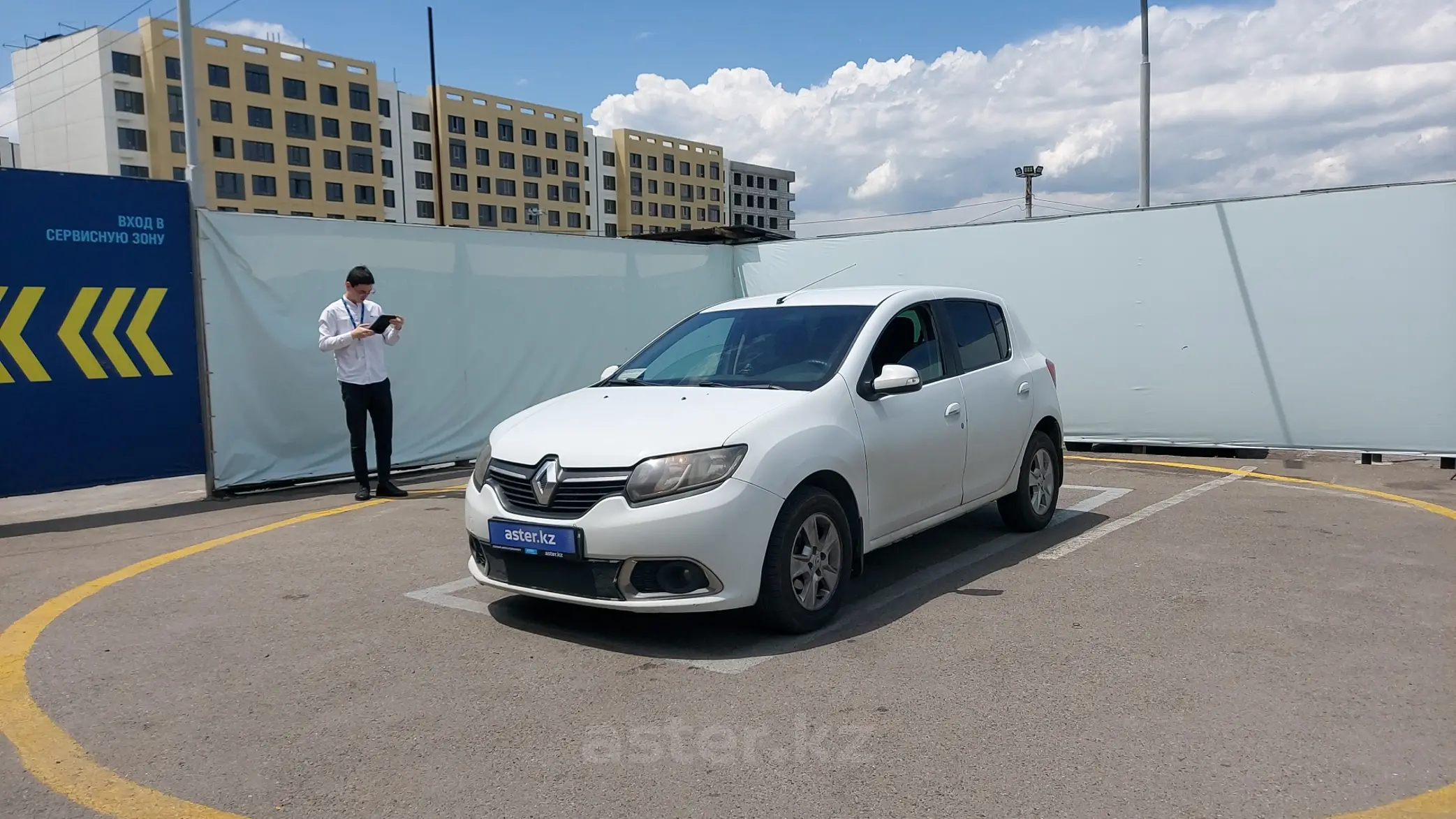 Renault Sandero 2015