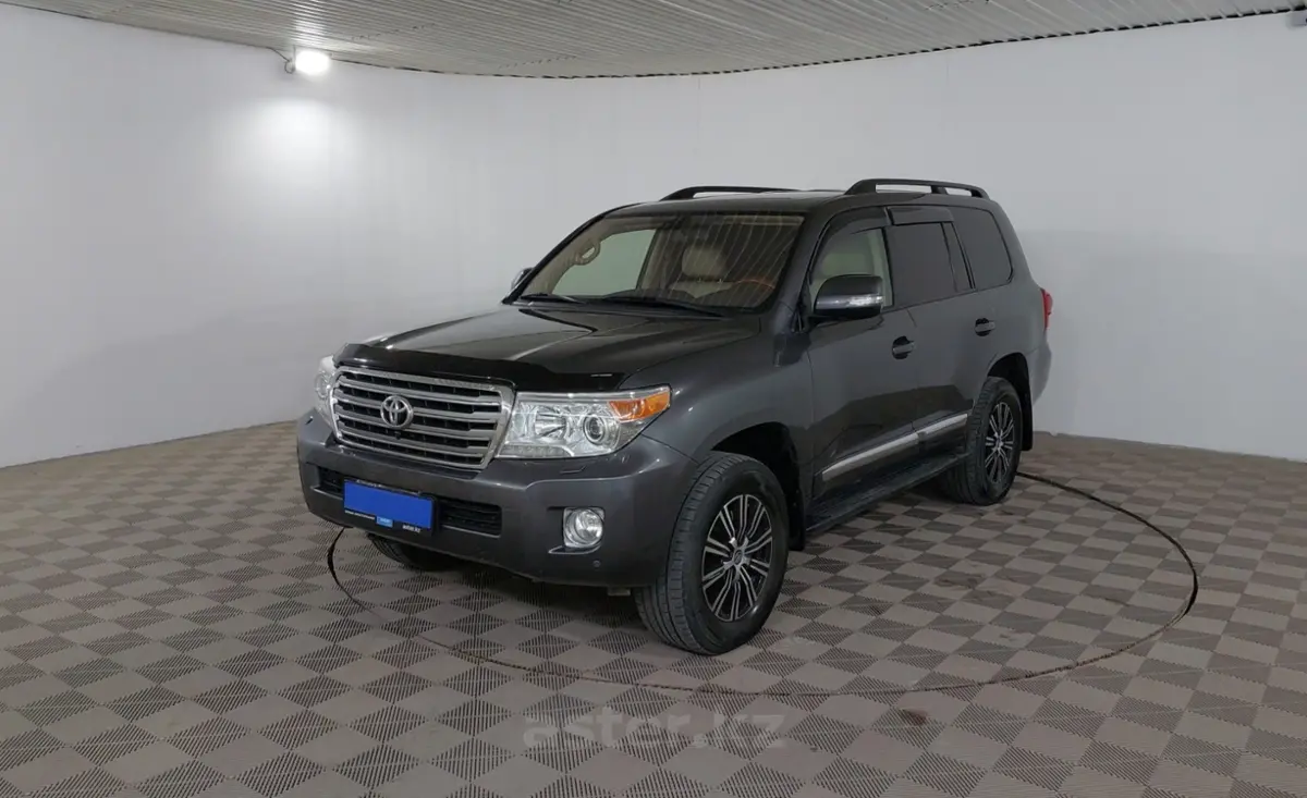 2013 Toyota Land Cruiser