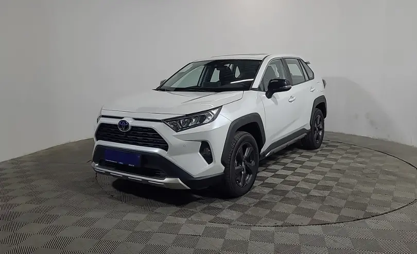 Toyota RAV4 2022 года за 16 845 000 тг. в Алматы