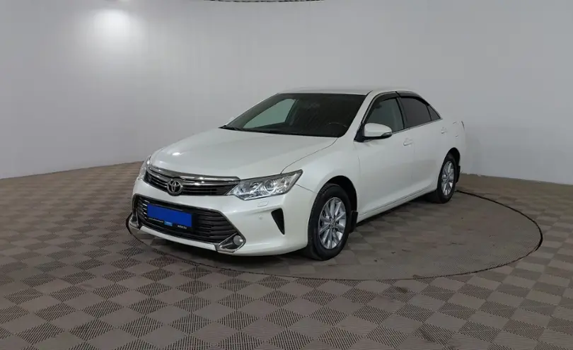 Toyota Camry 2015 года за 12 350 000 тг. в Шымкент