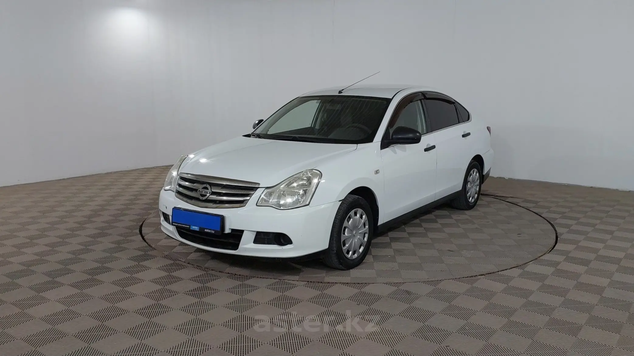 Nissan Almera 2015