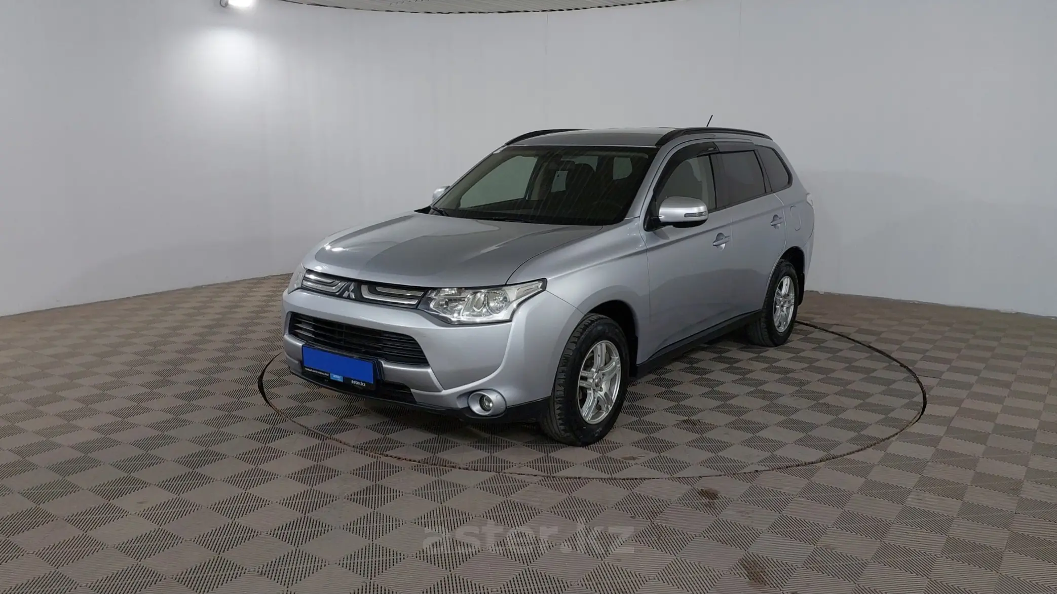 Mitsubishi Outlander 2013