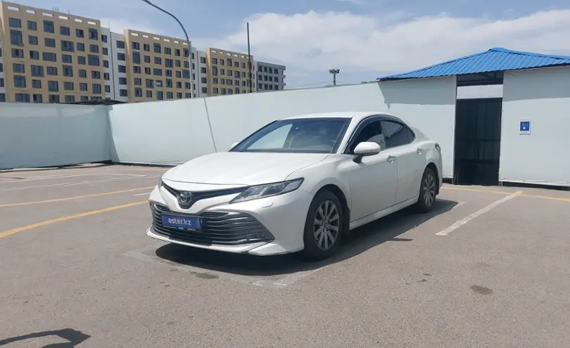 Toyota Camry 2019 года за 13 220 000 тг. в Алматы