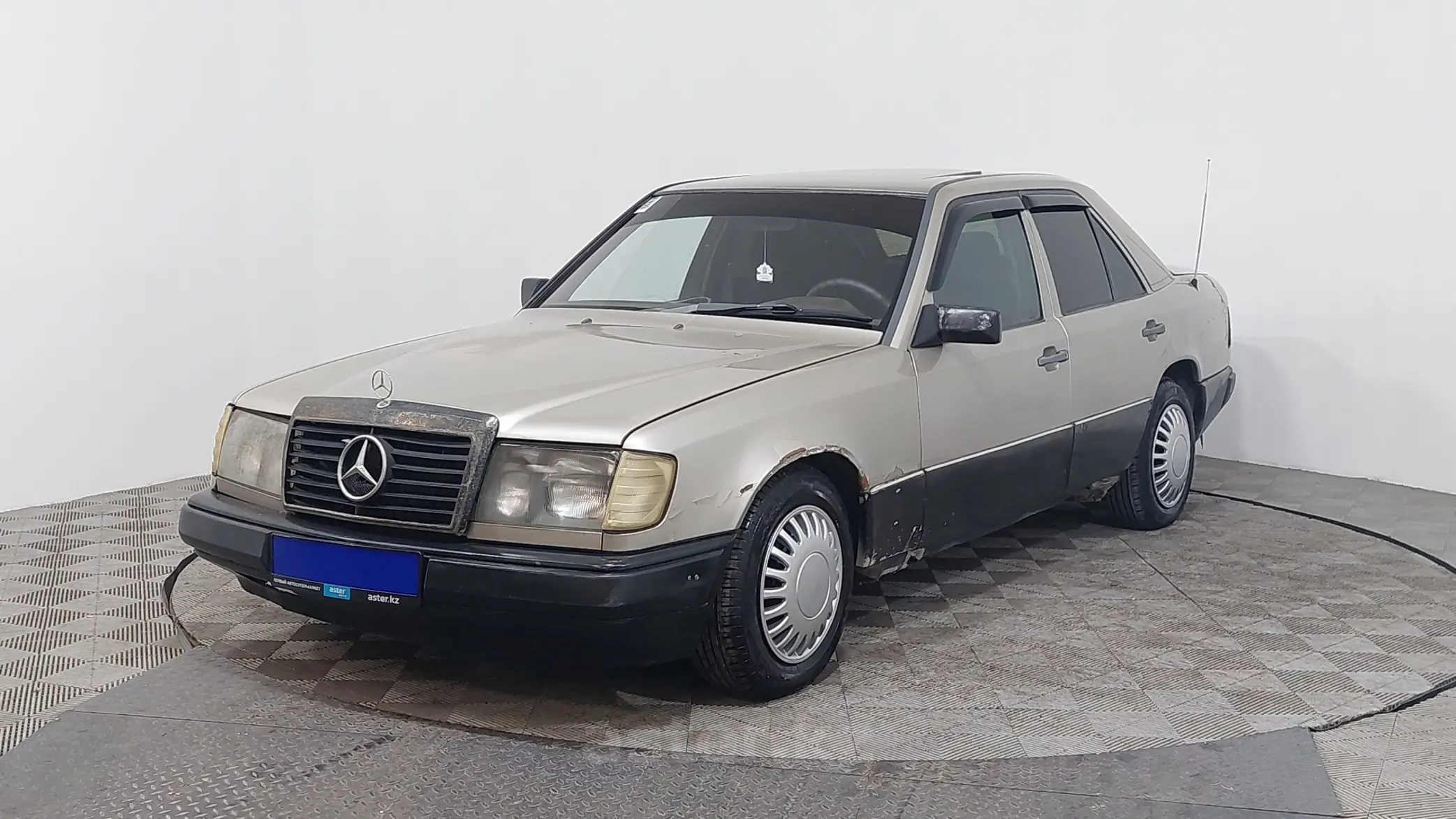 Mercedes-Benz W124 1989