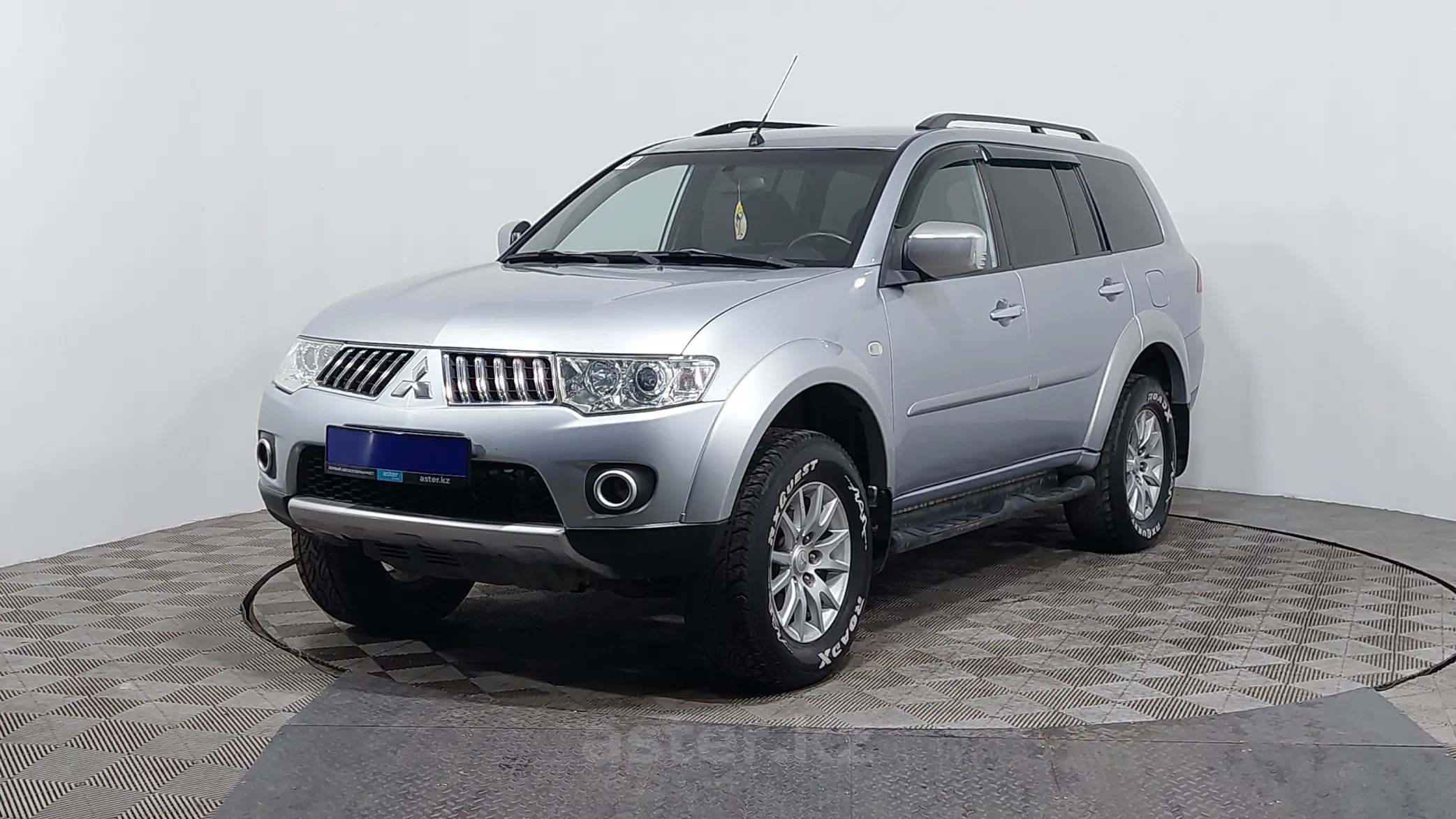 Mitsubishi Pajero Sport 2011