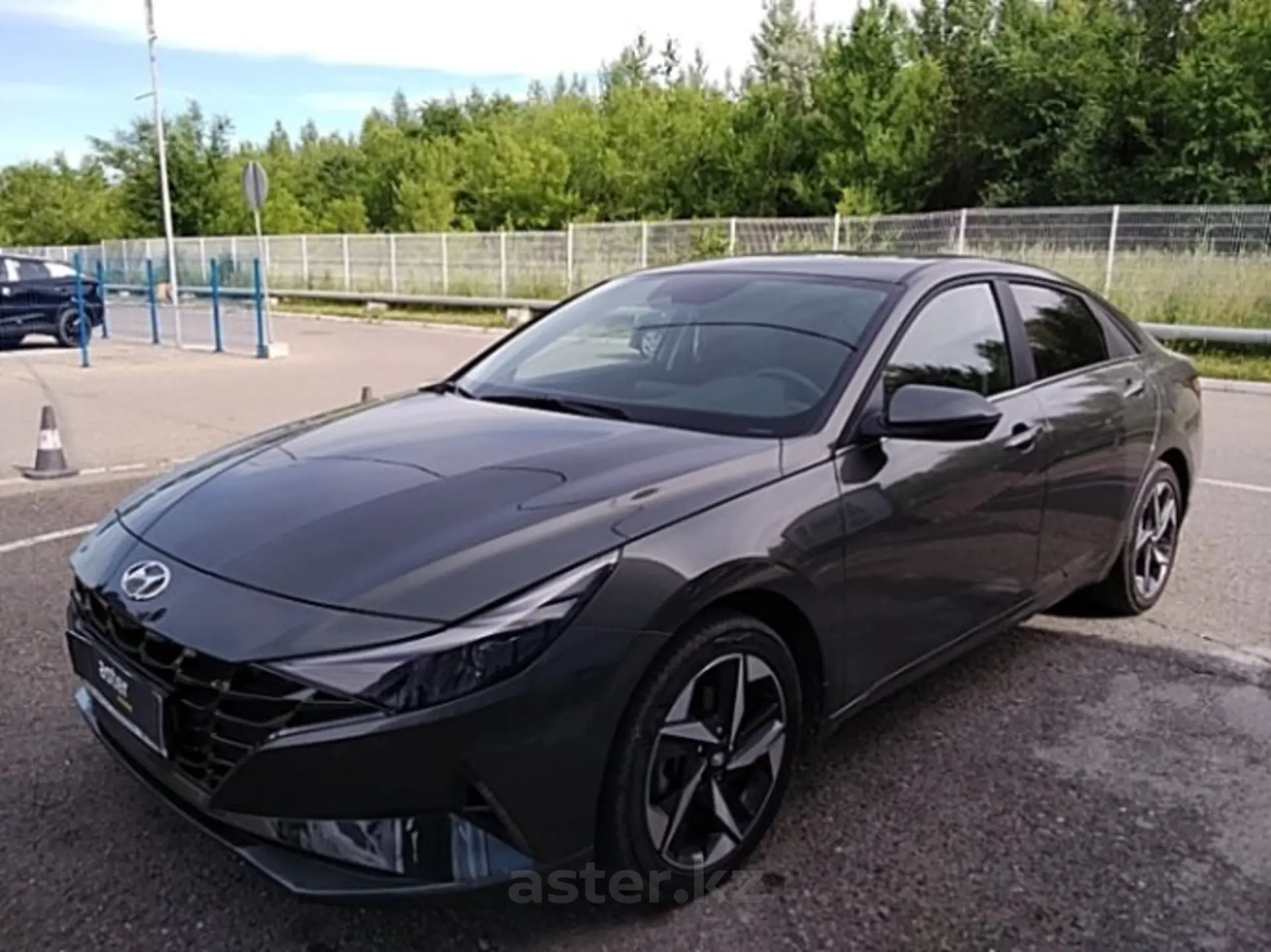 Hyundai Elantra 2022