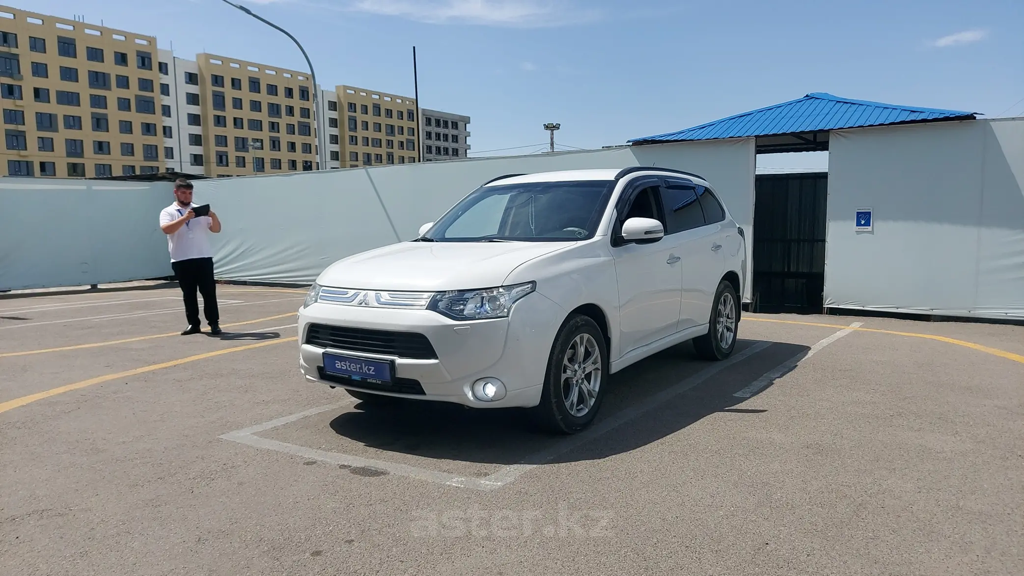 Mitsubishi Outlander 2012