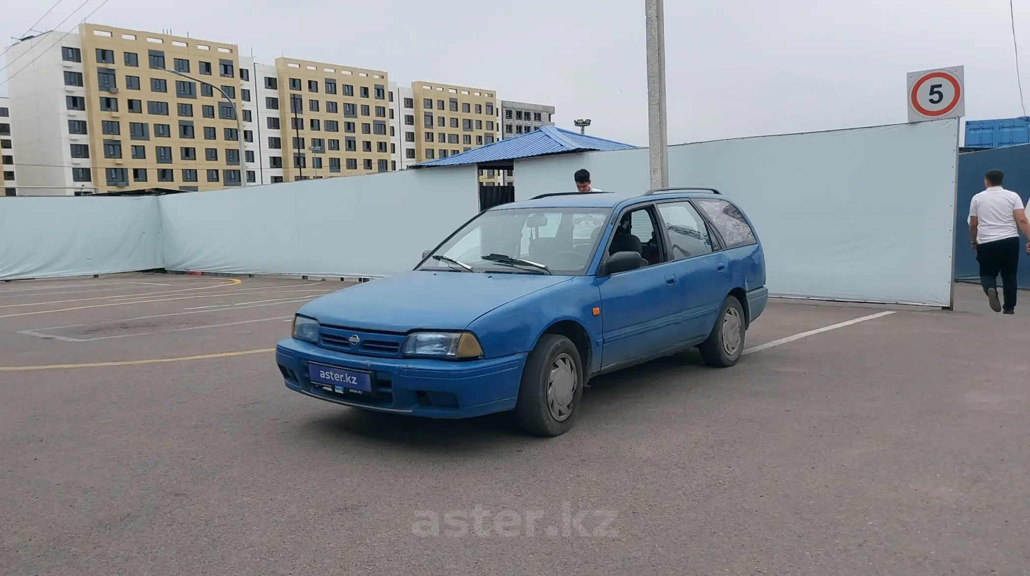 Nissan Primera 1992