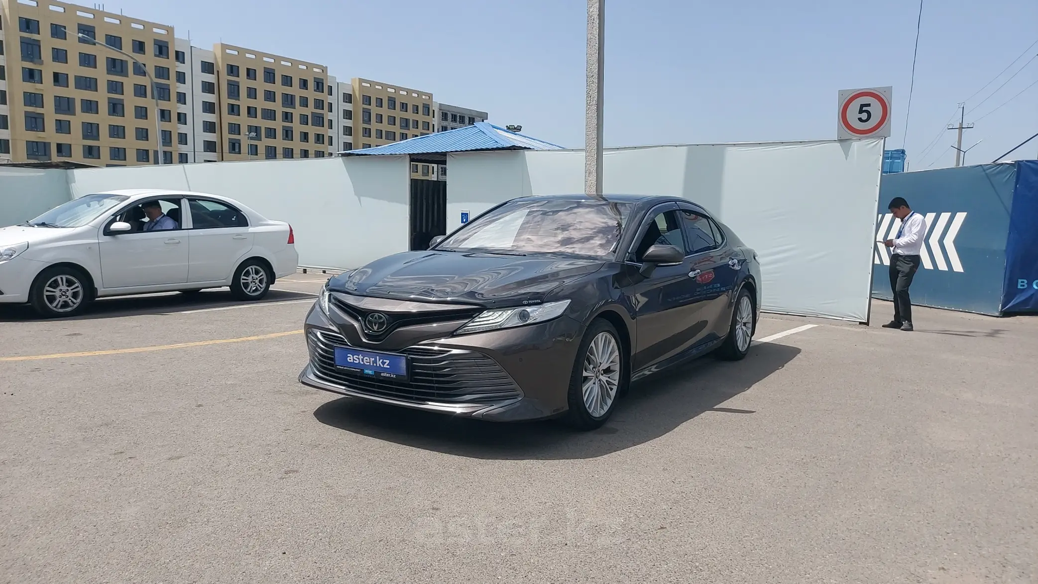 Toyota Camry 2019