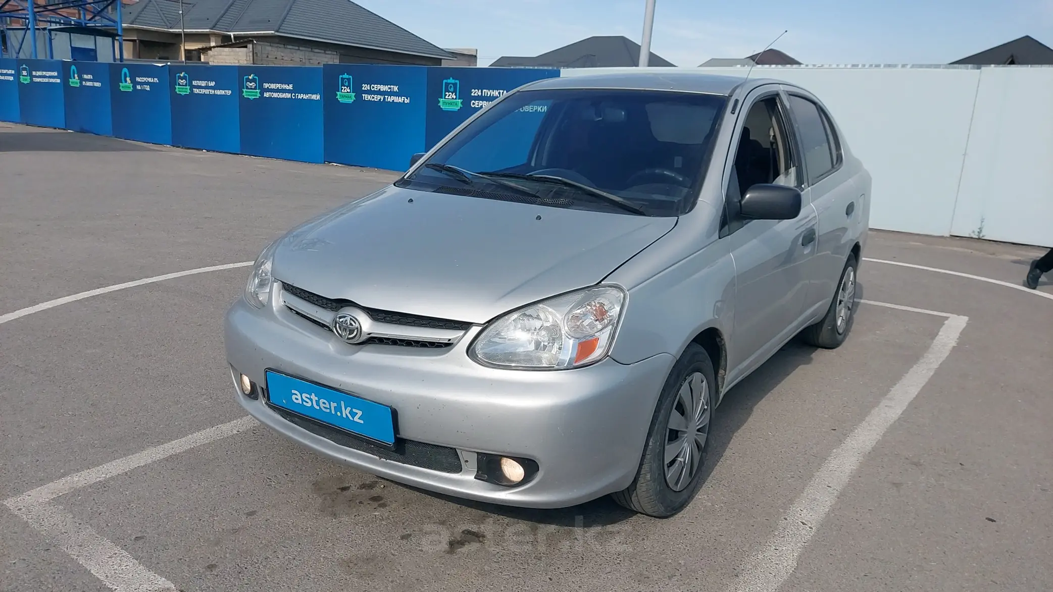 Toyota Echo 2004