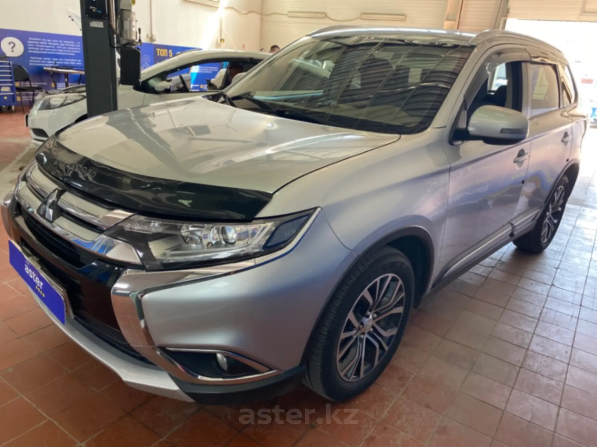 Mitsubishi Outlander 2015