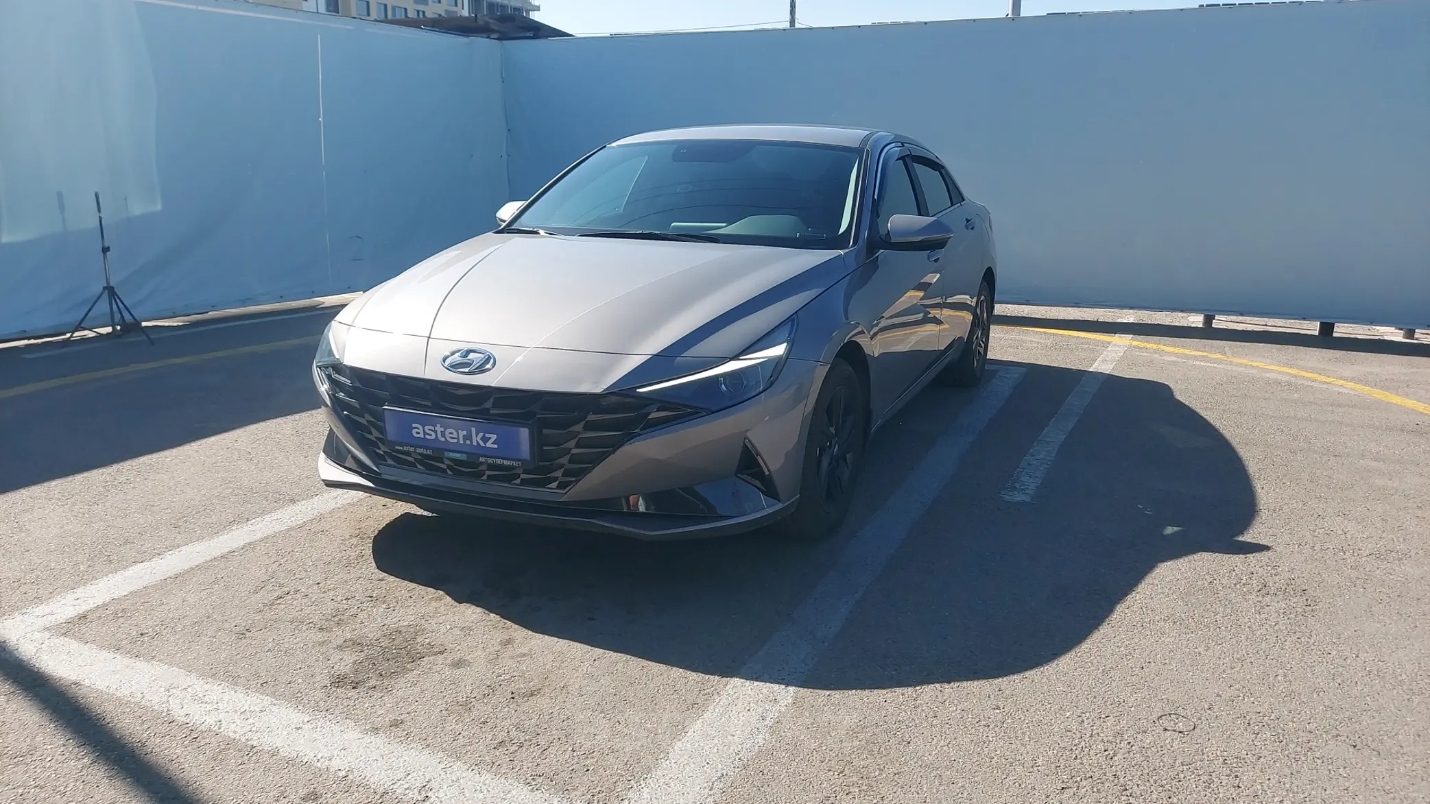 Hyundai Elantra 2023