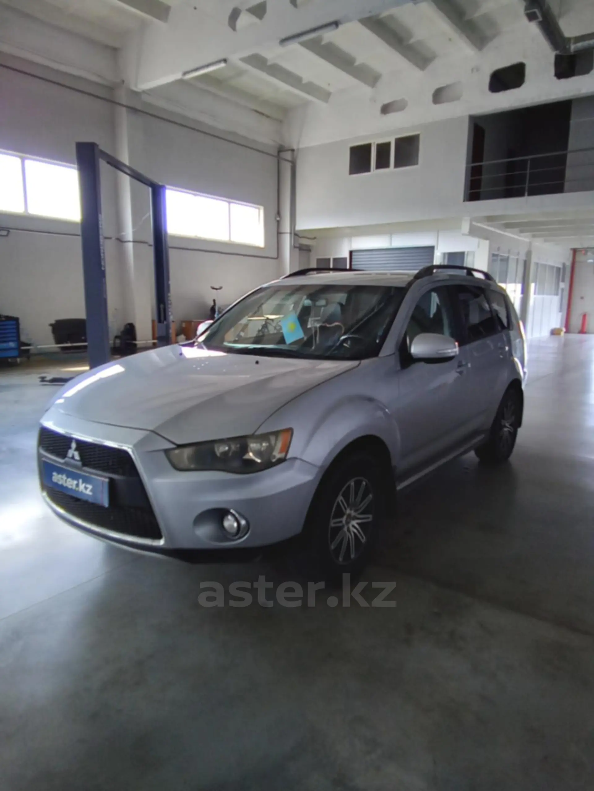 Mitsubishi Outlander 2011