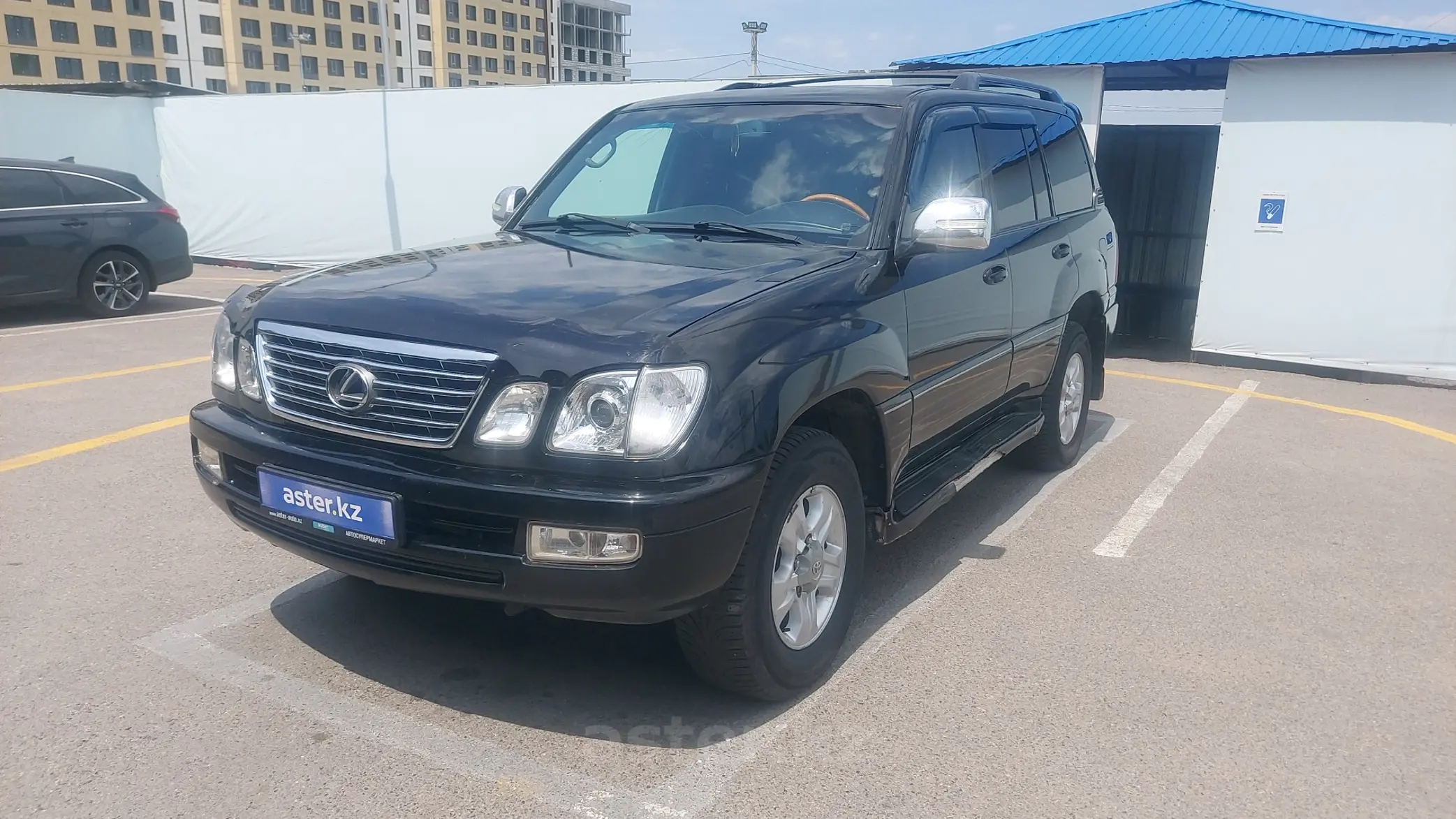 Lexus LX 2005