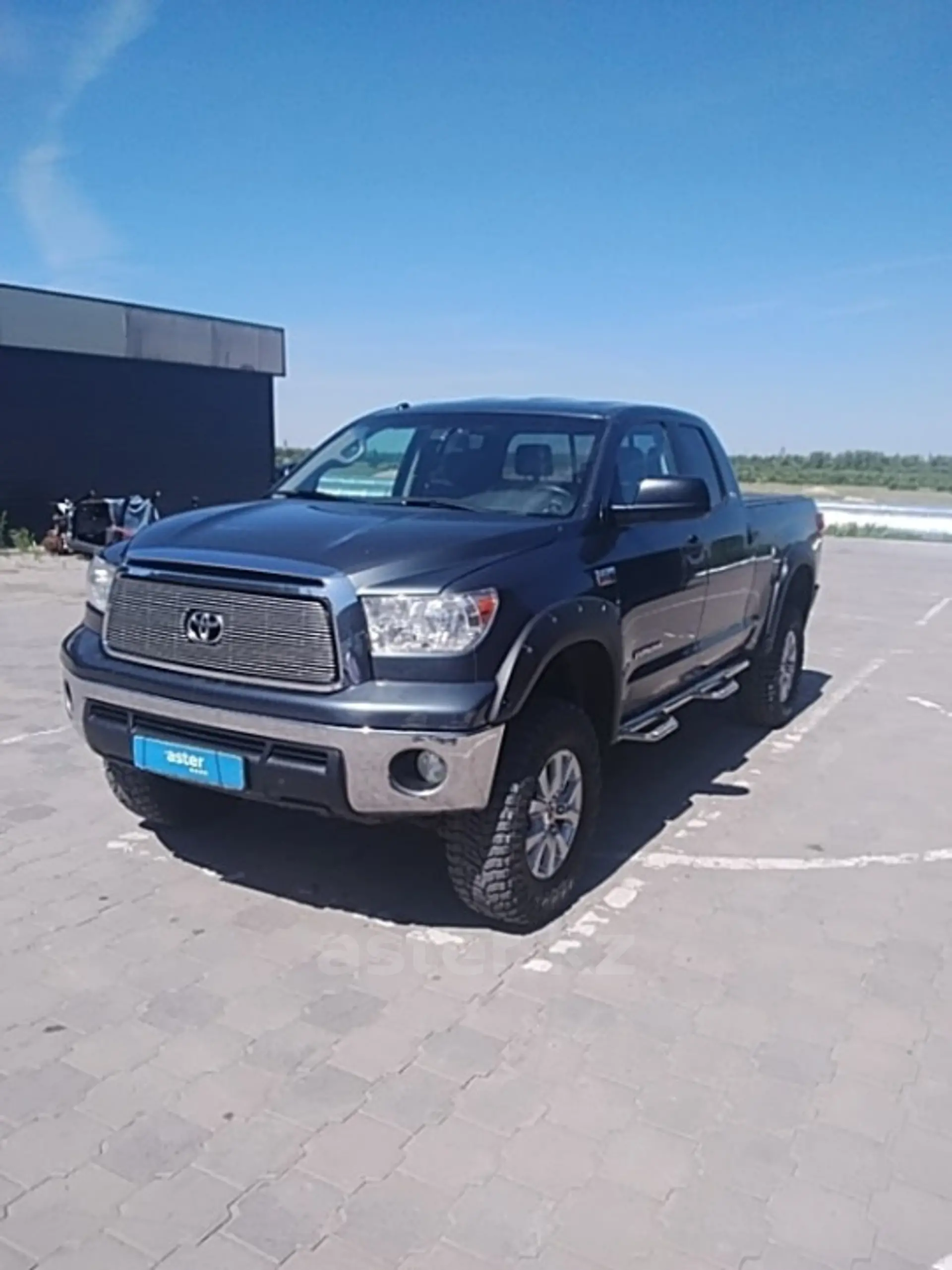 Toyota Tundra 2010