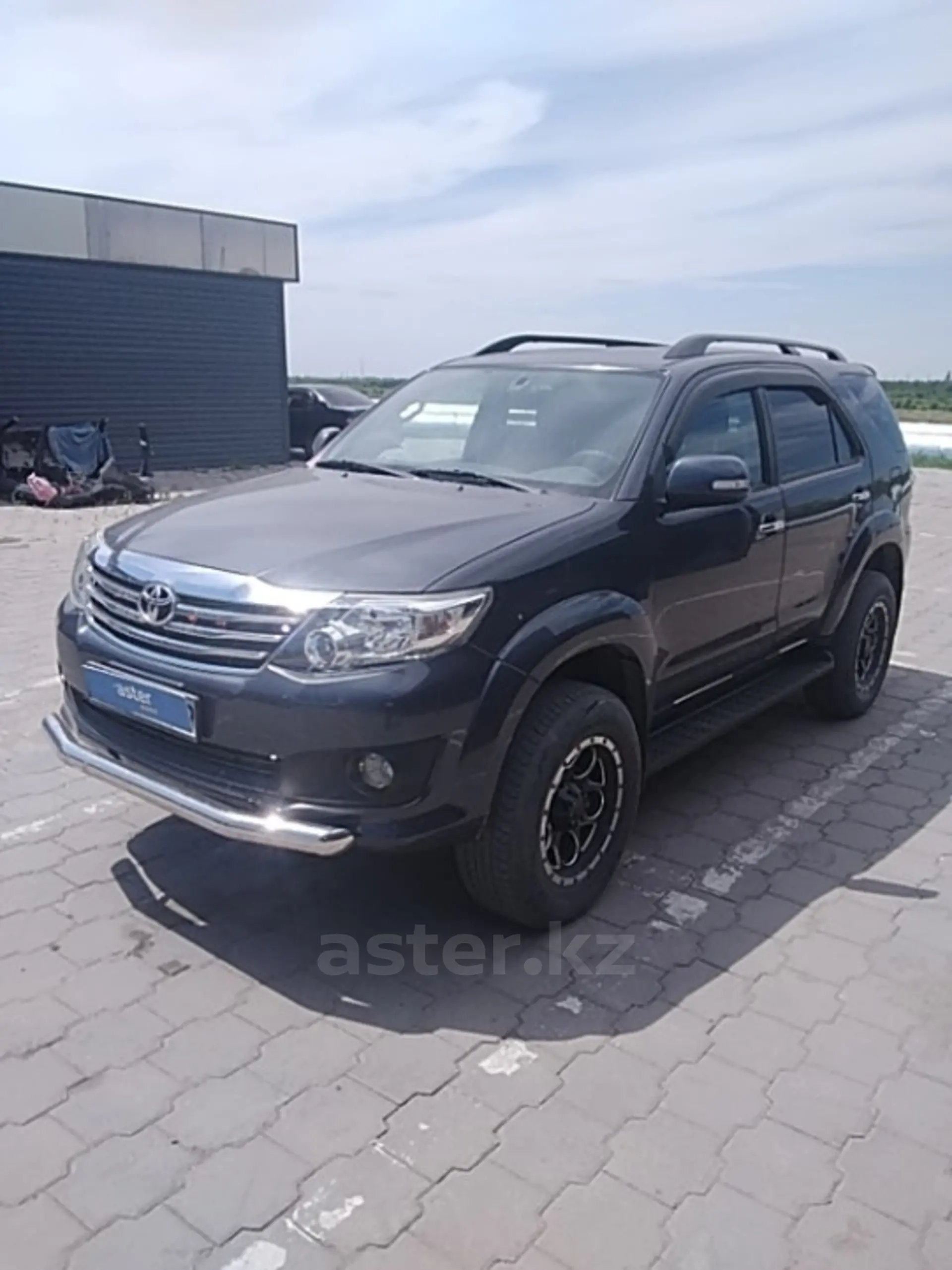 Toyota Fortuner 2015