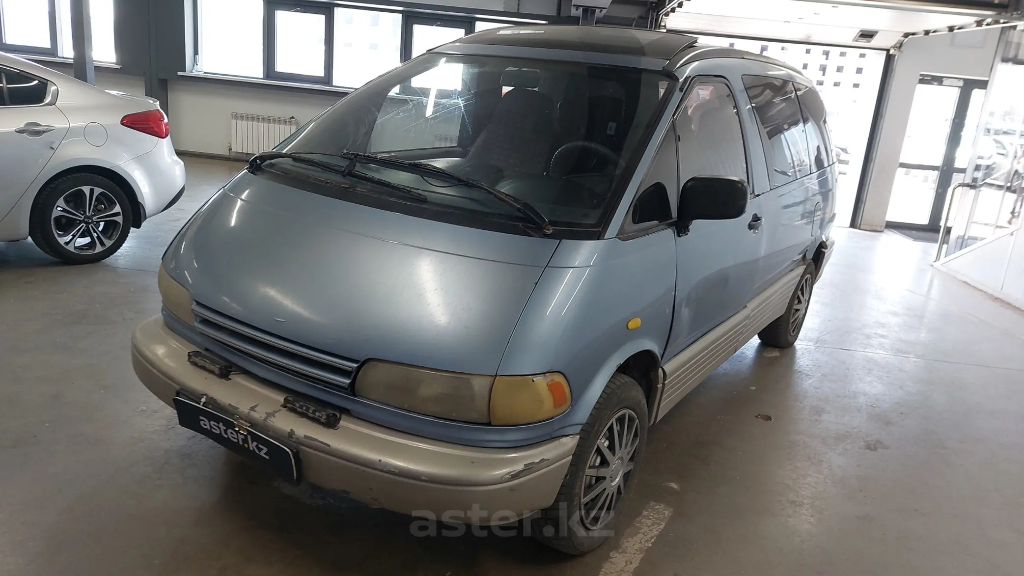 Toyota Previa 1990