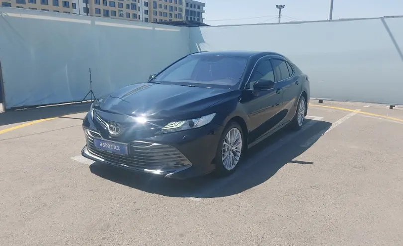 Toyota Camry 2019 года за 12 000 000 тг. в Алматы