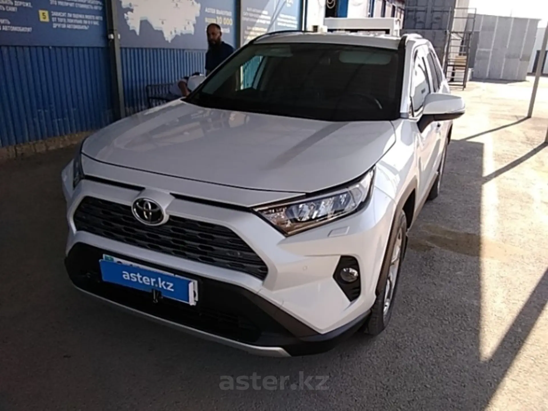 Toyota RAV4 2021